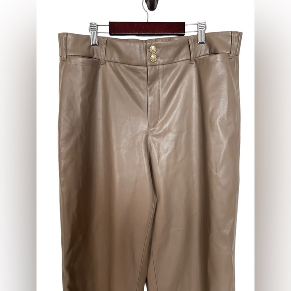 NWOT Chico’s Faux Leather Wide Leg Cropped Pants Tan Sz-2 (US Sz 12 / Large) - Picture 3 of 12